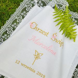 Szatka do chrztu - haftowana - z różą, aniołem i kryształkami